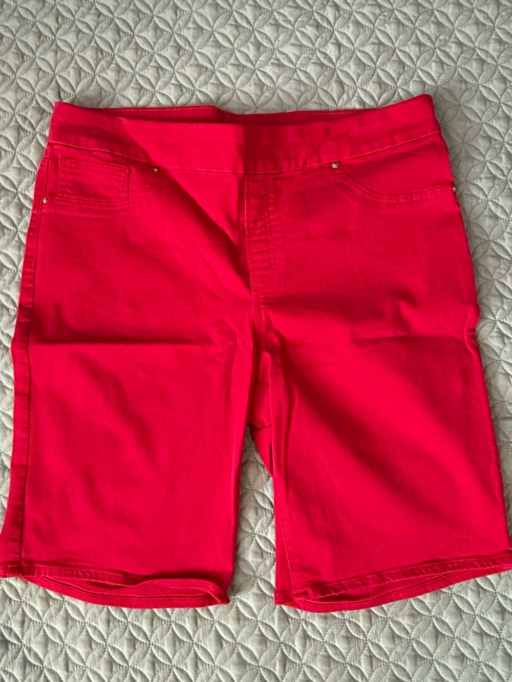 Women’s Pink Stretch Bermuda Shorts